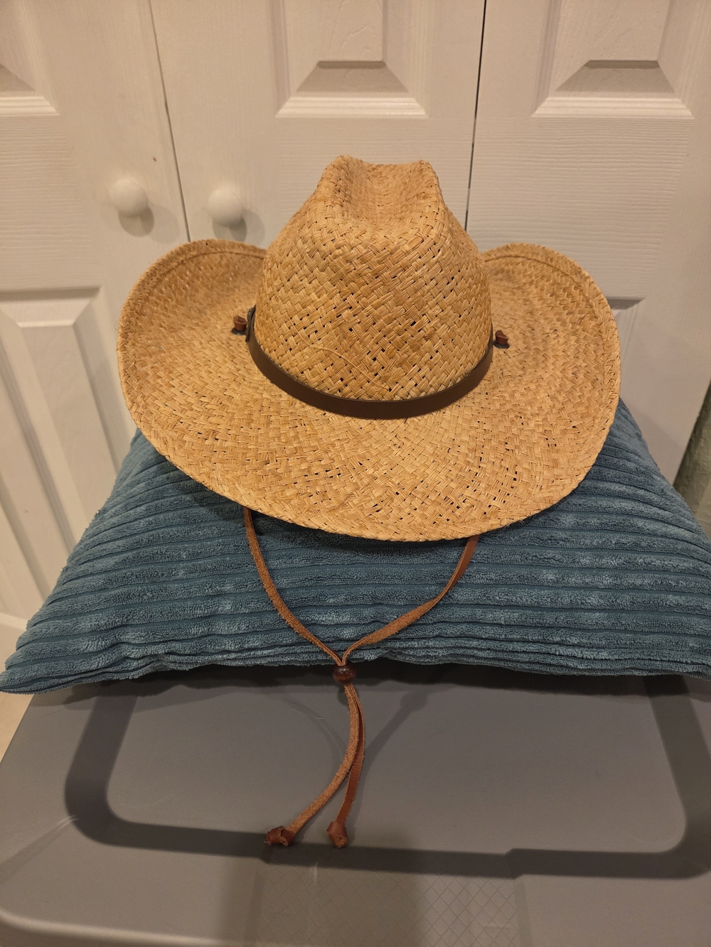 Stetson Natural Straw Cowboy Hat with Brown Leather Chin Strap - Picture 4 of 5